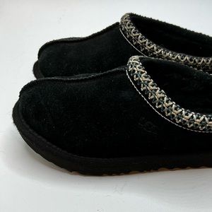 UGG®
Unisex Tasman II Suede Slippers - Little Kid